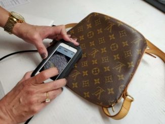 The AI device that can detect counterfeit handbags