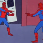 Meme deux spiderman se pointent du doigt