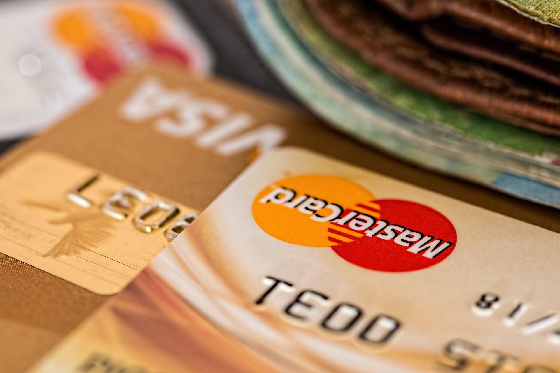service reexpedition produits achetes avec cartes volees victime piratage InCyber
